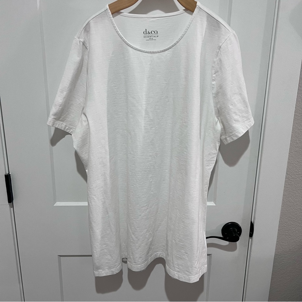 D&Co Essentials White Tee Shirt - XL - Picture 1 of 6